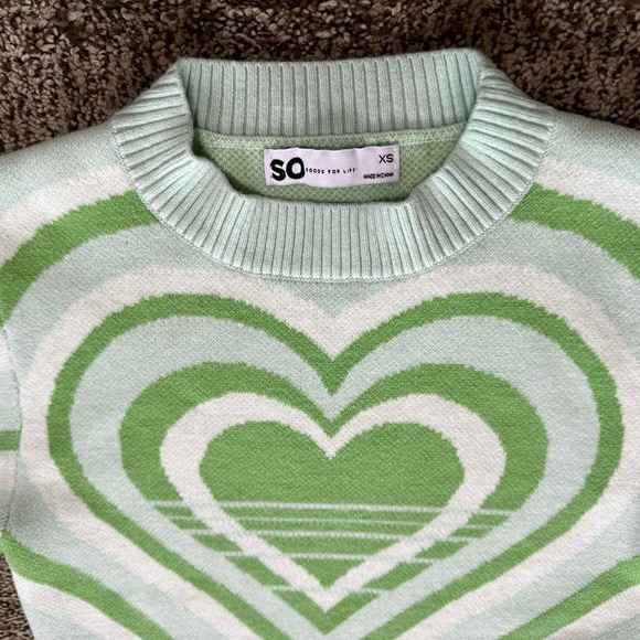 SO EUC Juniors Mint Heart Short Sleeve Sweater size XS - Picture 3 of 4